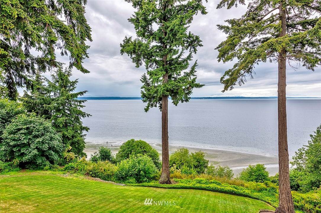 7321 151st Street - Photo 1