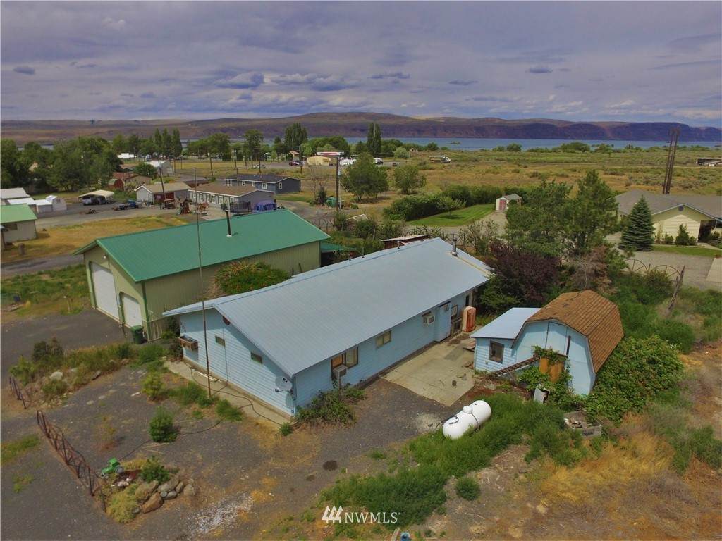 304 Lewis Street - Photo 1