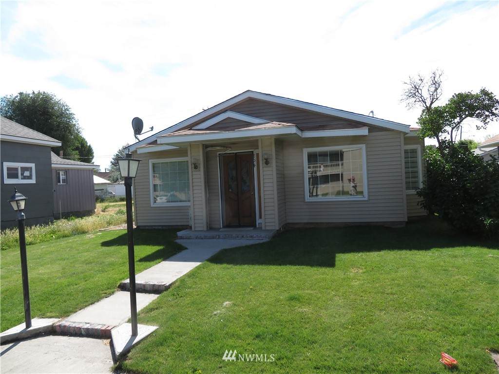 202 Birch Avenue - Photo 1