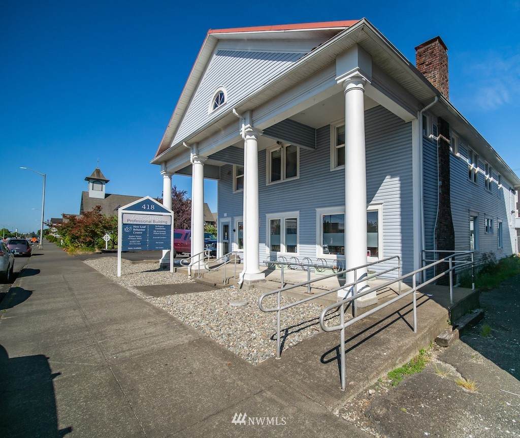 418 1st Street - Photo 1