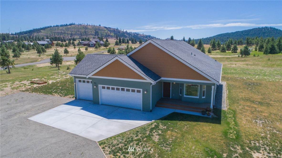 920 Leo Lane - Photo 1
