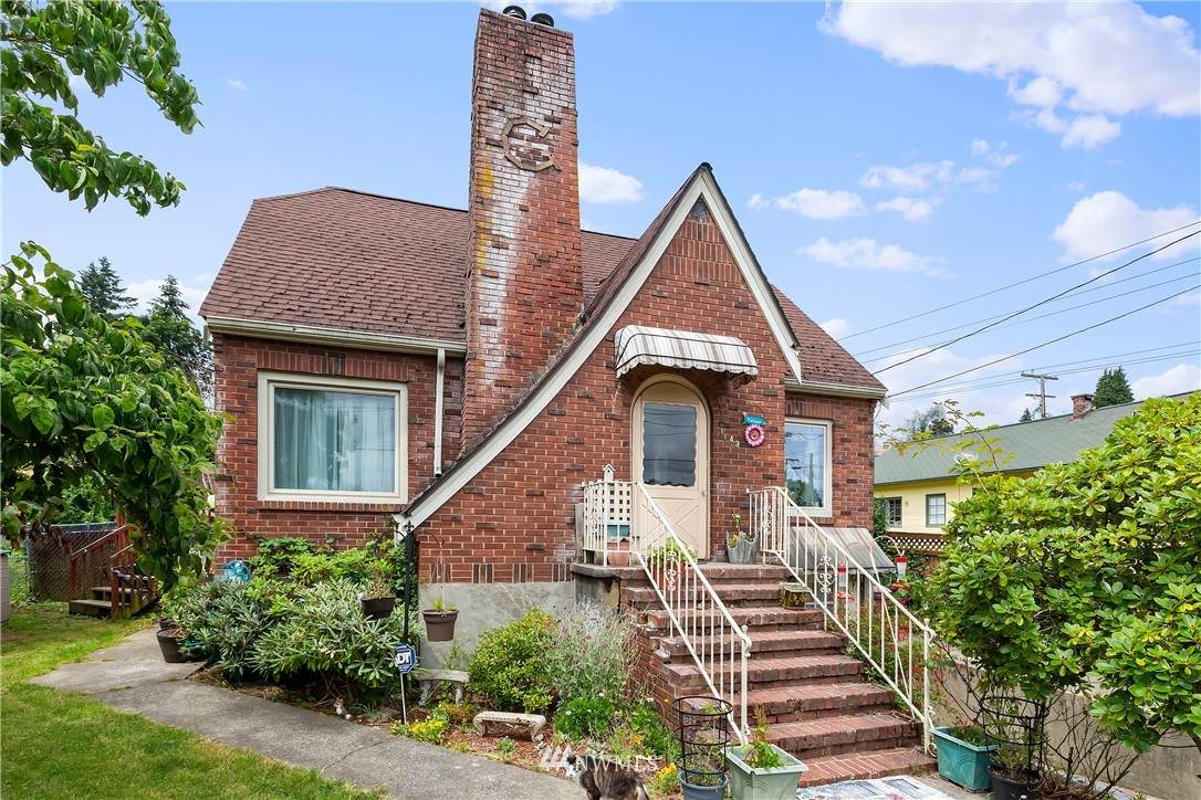 1143 Hewitt Avenue - Photo 1