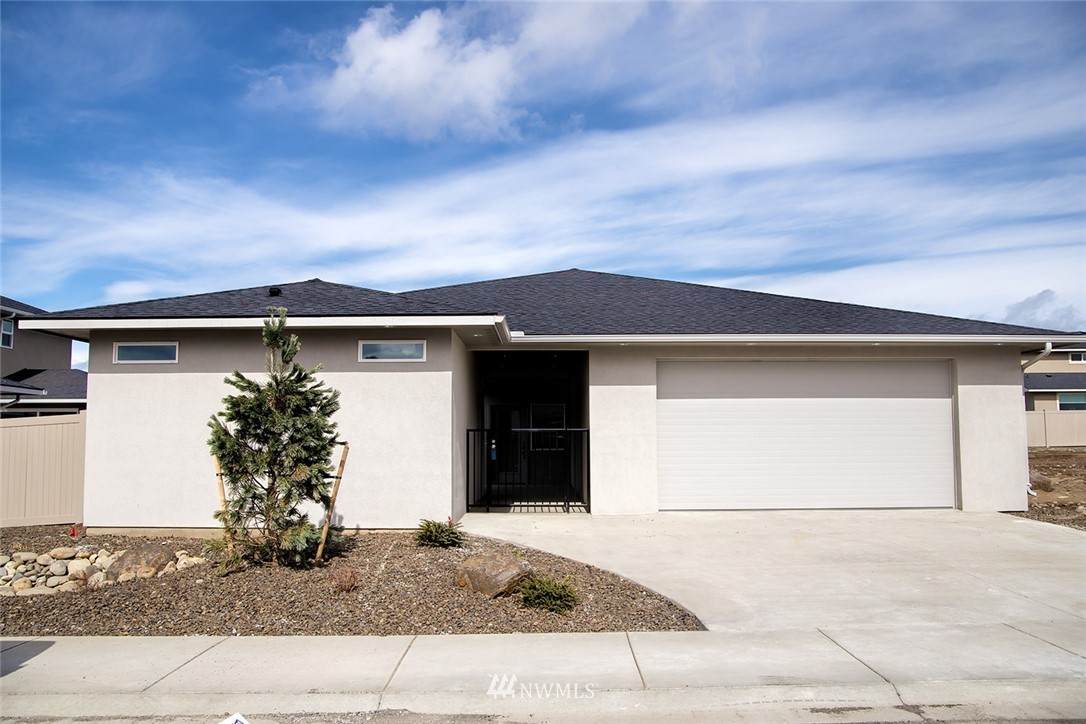 205 Stanford Avenue - Photo 1