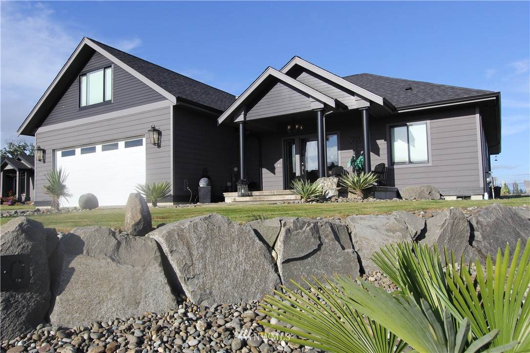 200 Hemlock Street - Photo 1