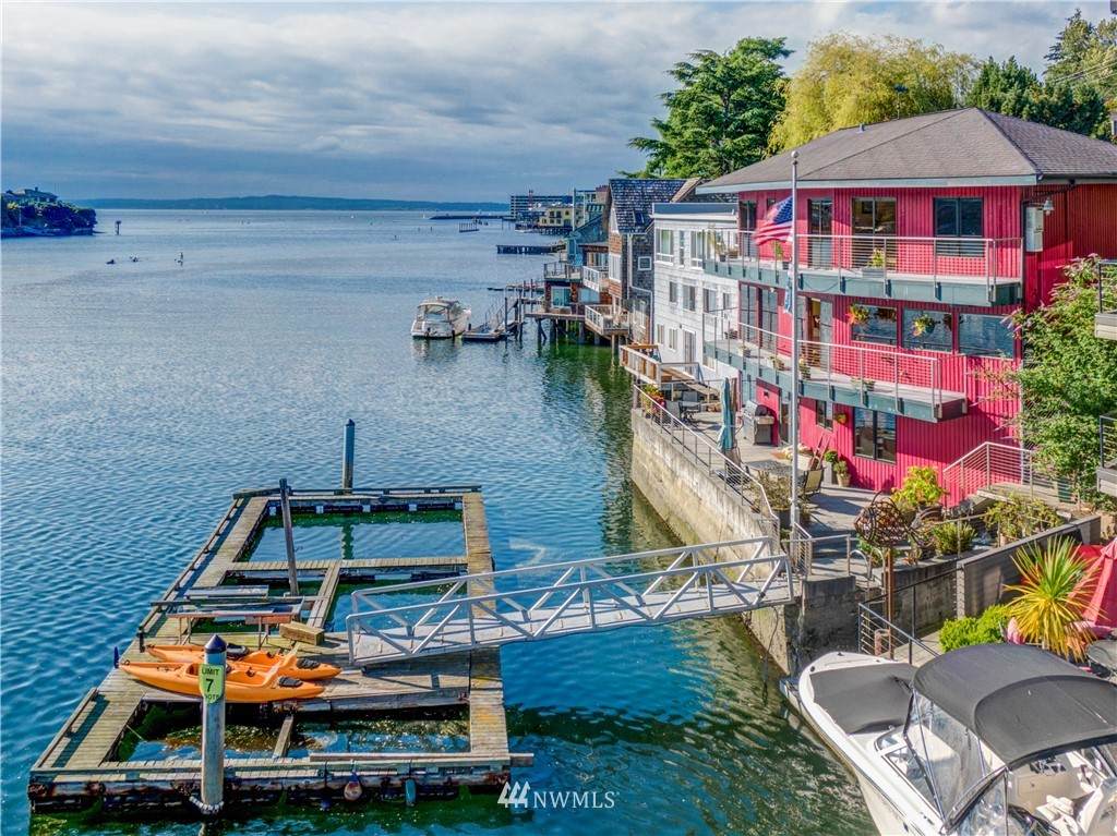5517 Seaview Drive - Photo 1