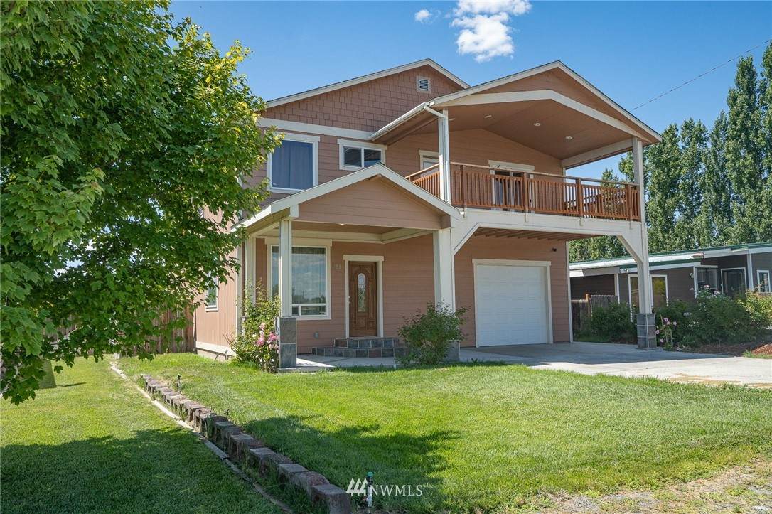 728 Wanapum Drive - Photo 1