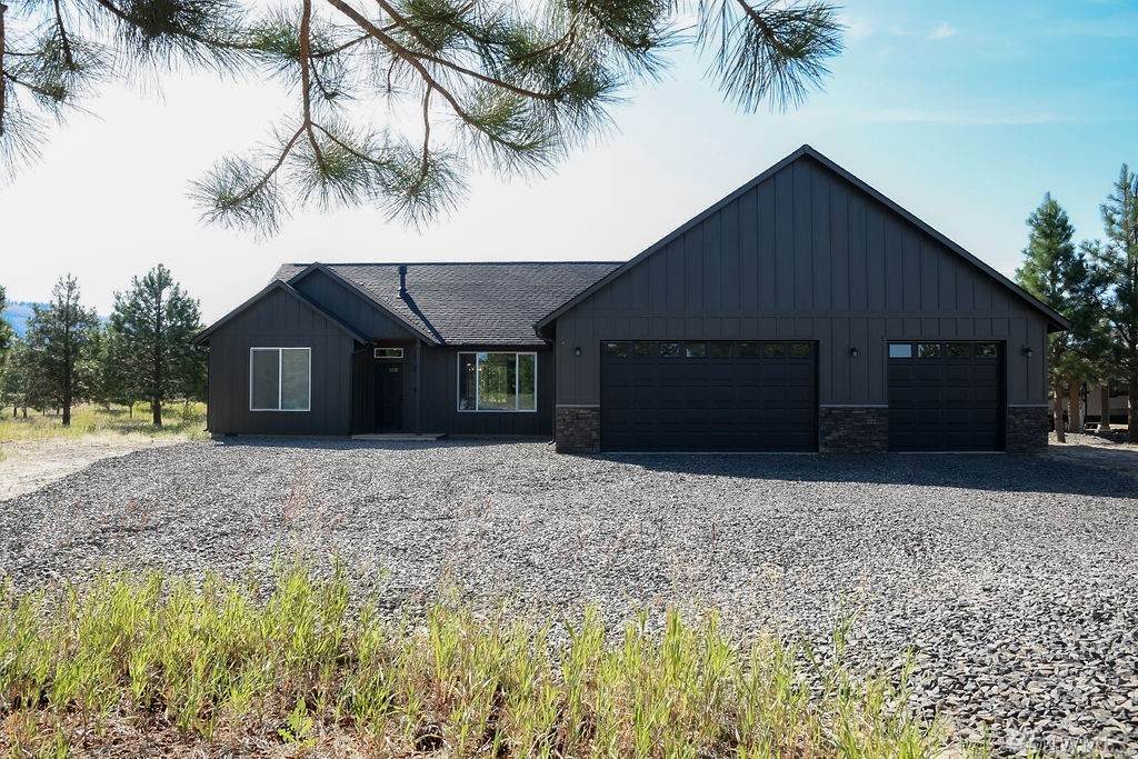 990 Leo Lane - Photo 1