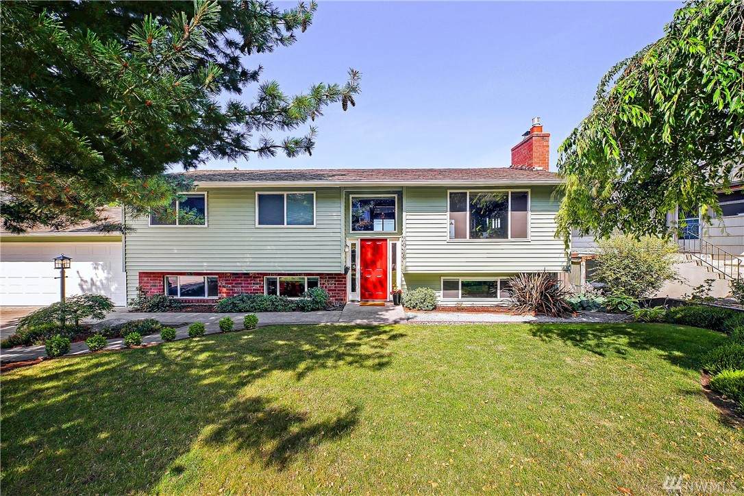 5019 46th Ave - Photo 1