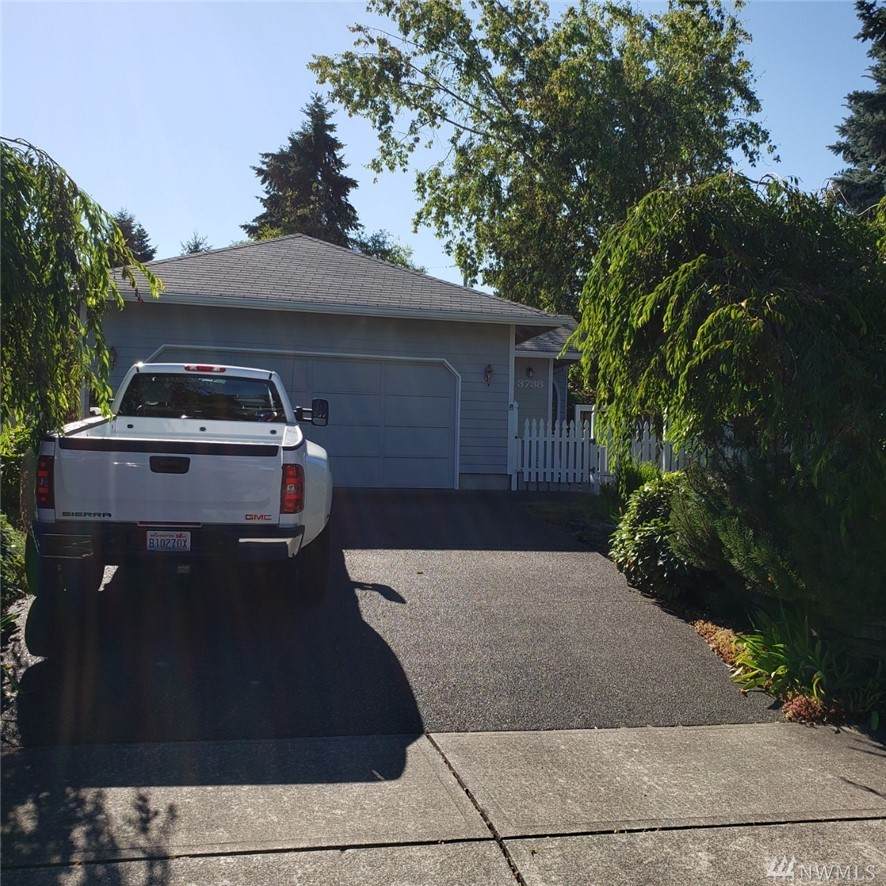 3738 Bennett St - Photo 1
