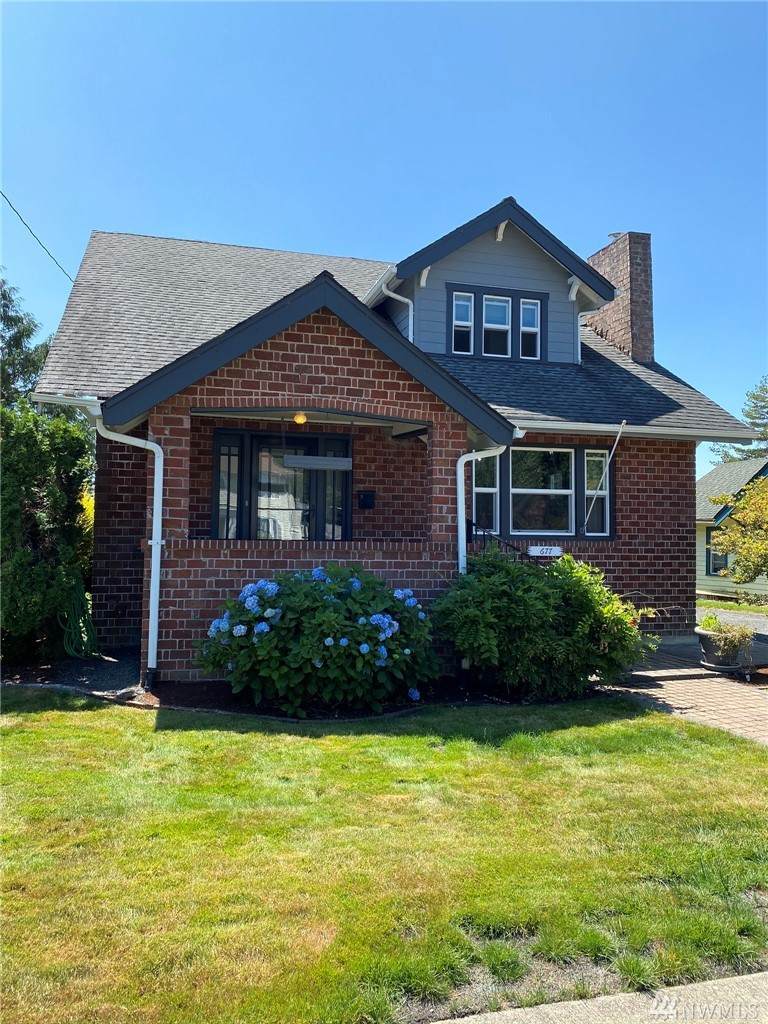 677 Cascade Ave - Photo 1
