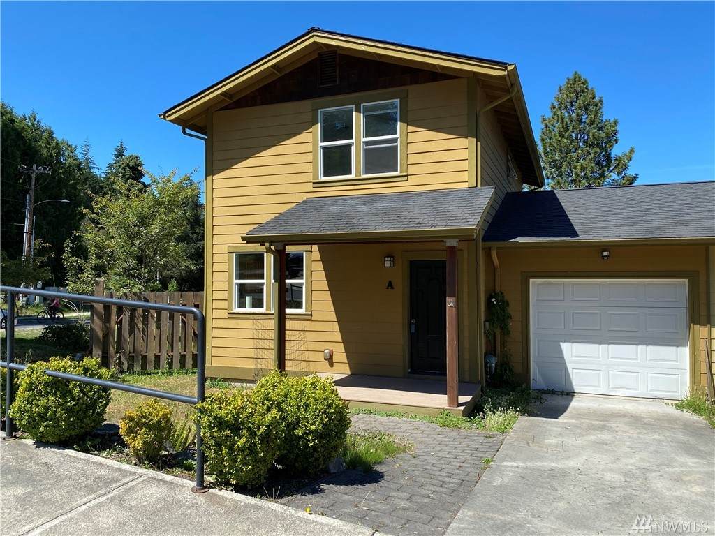 1014 Park Street - Photo 1