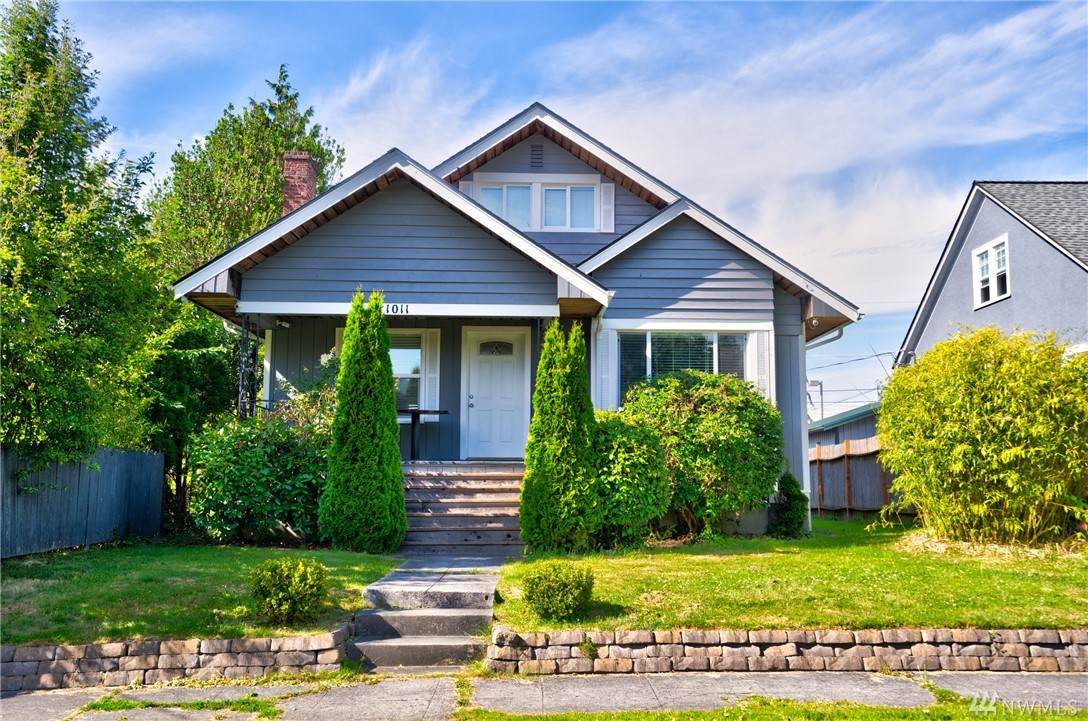 1011 Warren Street - Photo 1