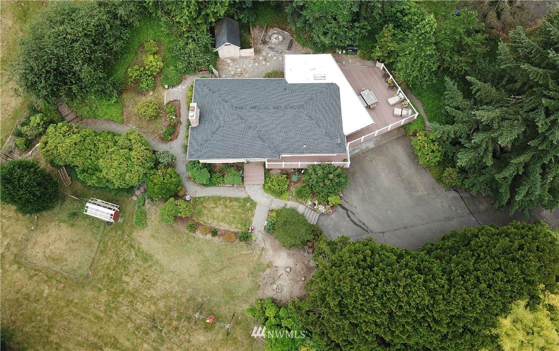 4726 129th Avenue - Photo 1