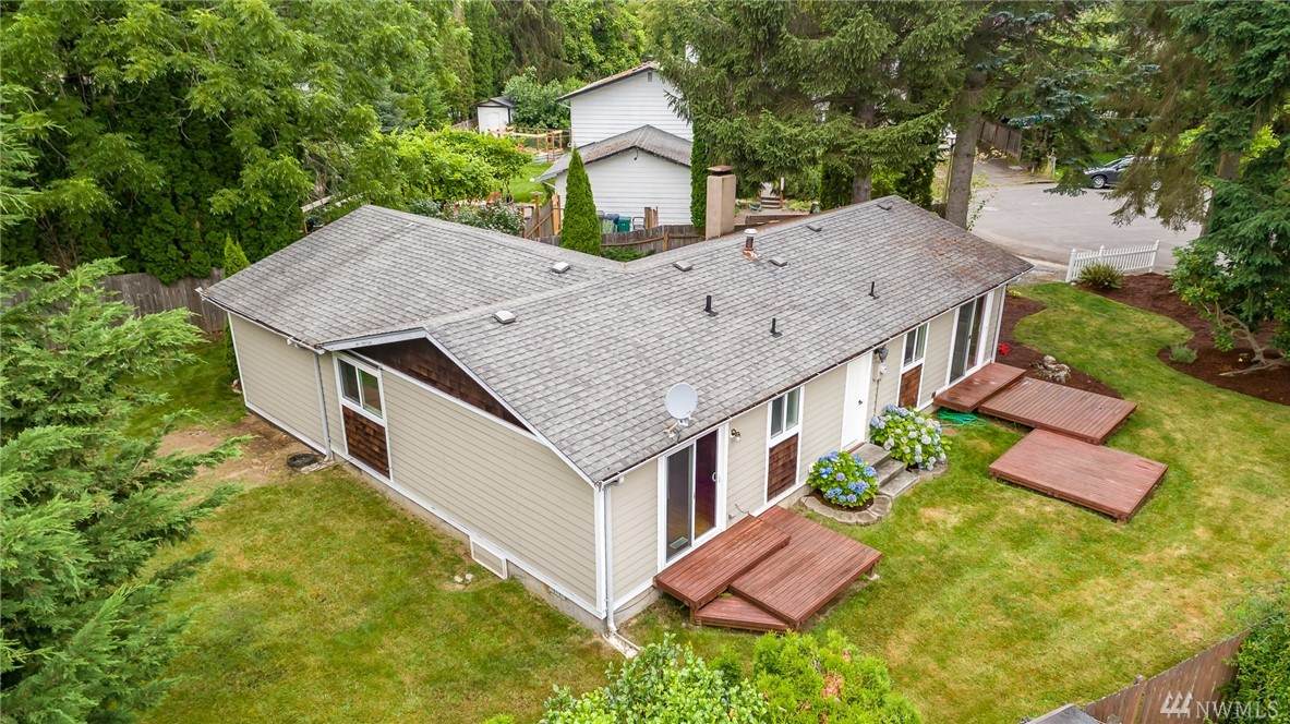 9053 137th Ct - Photo 1