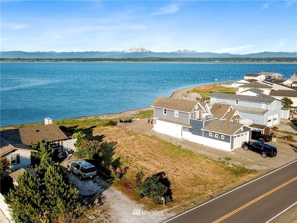 40 Saltspring Drive - Photo 1
