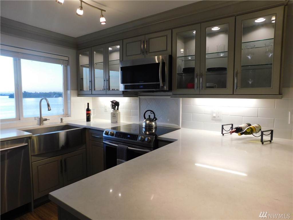 2900 Marina Drive - Photo 1