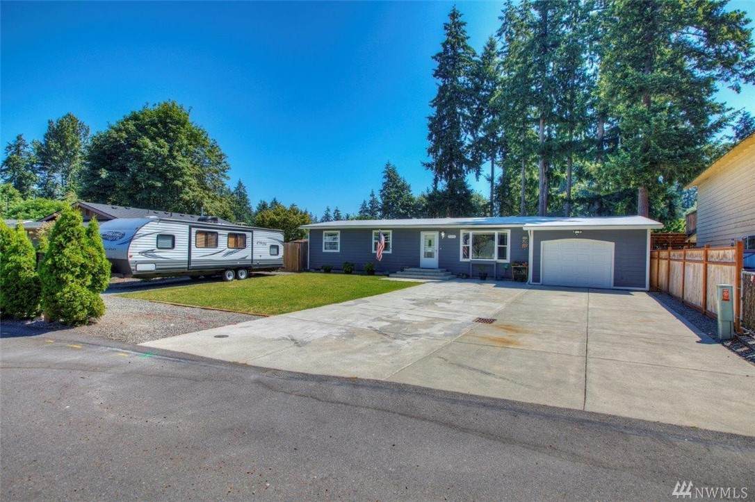 2801 Briarwood Ct - Photo 1