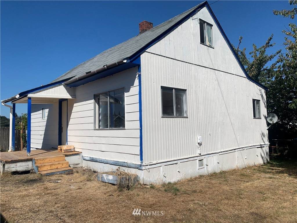 609 11 Street - Photo 1