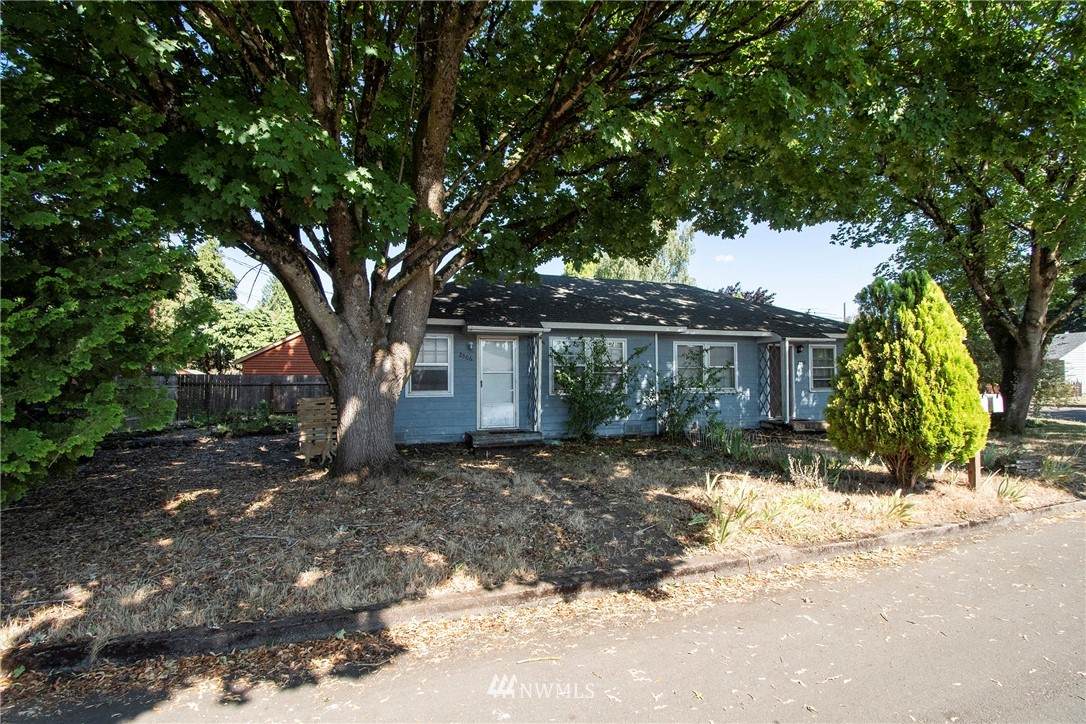 2806 24th Street - Photo 1