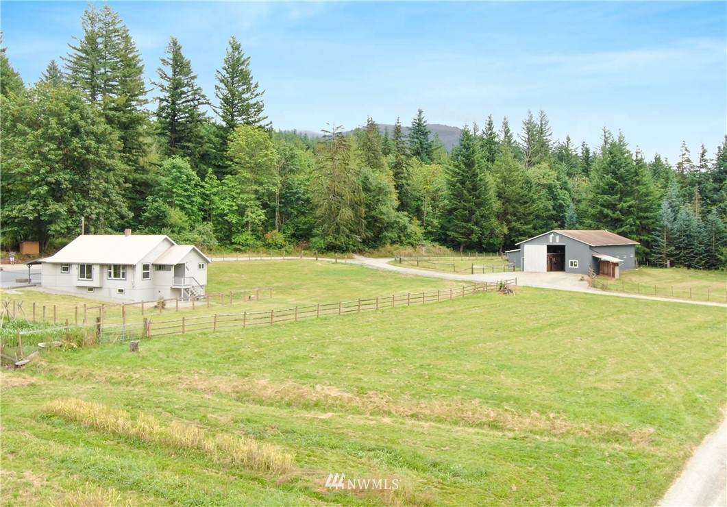 33811 Courtney Road - Photo 1