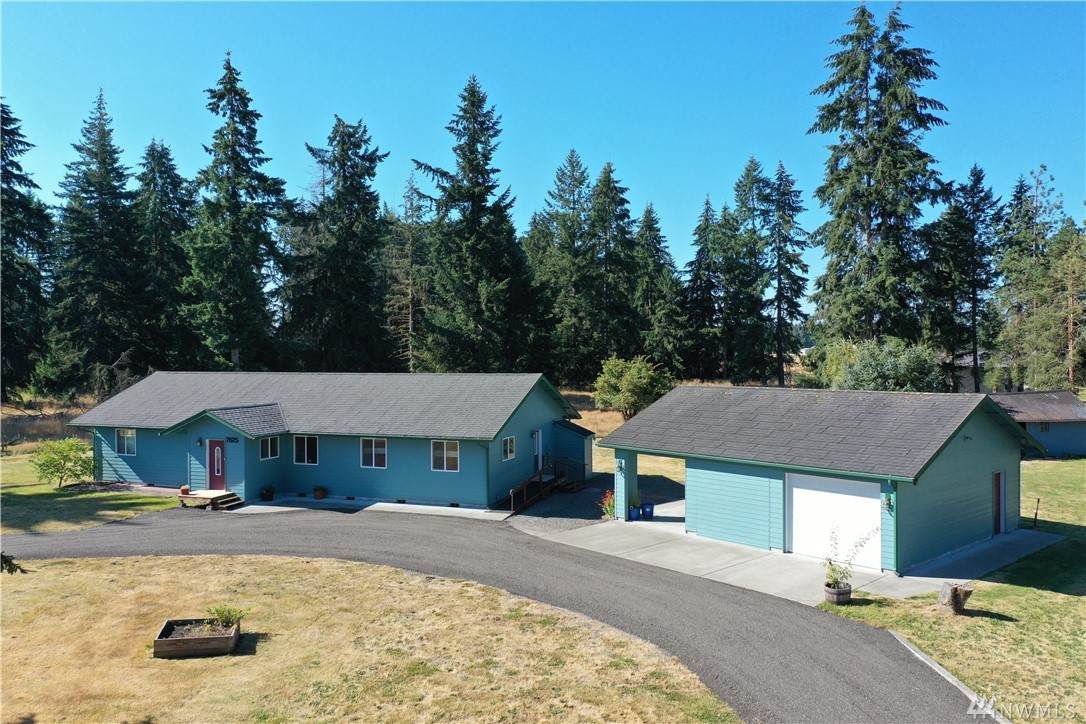 7625 187th Avenue - Photo 1