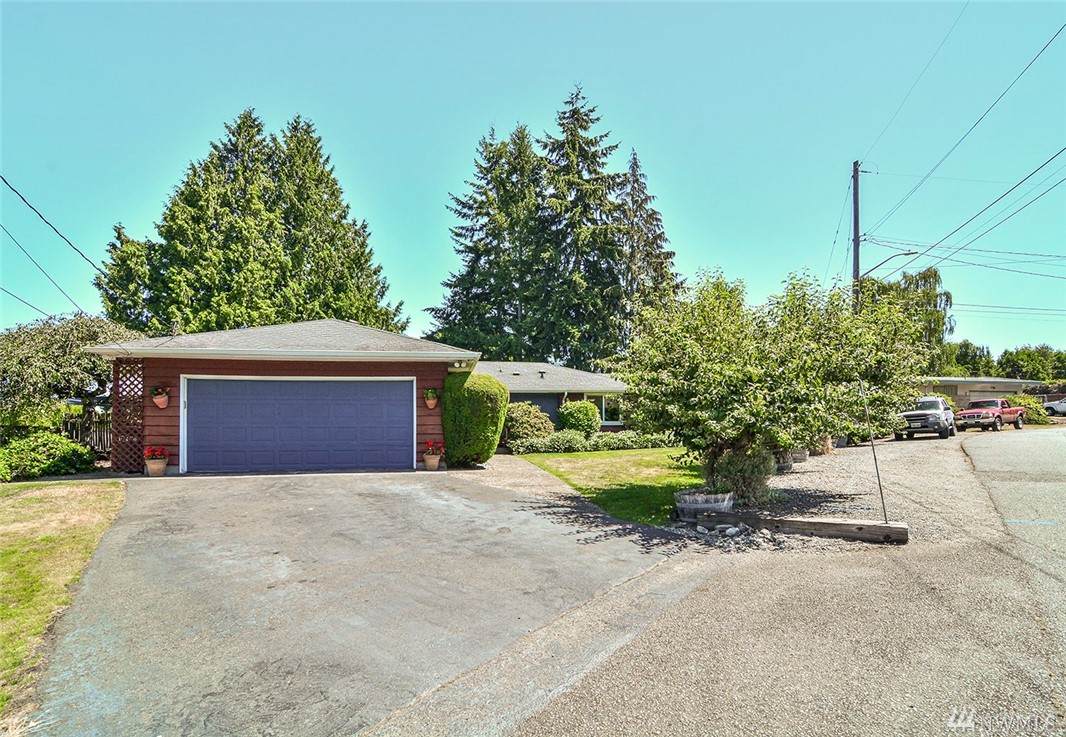 15712 13th Avenue - Photo 1