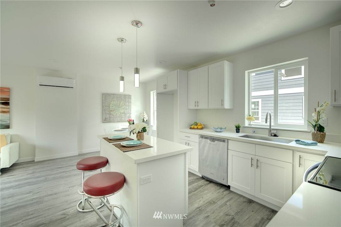 10725 19th Avenue - Photo 1