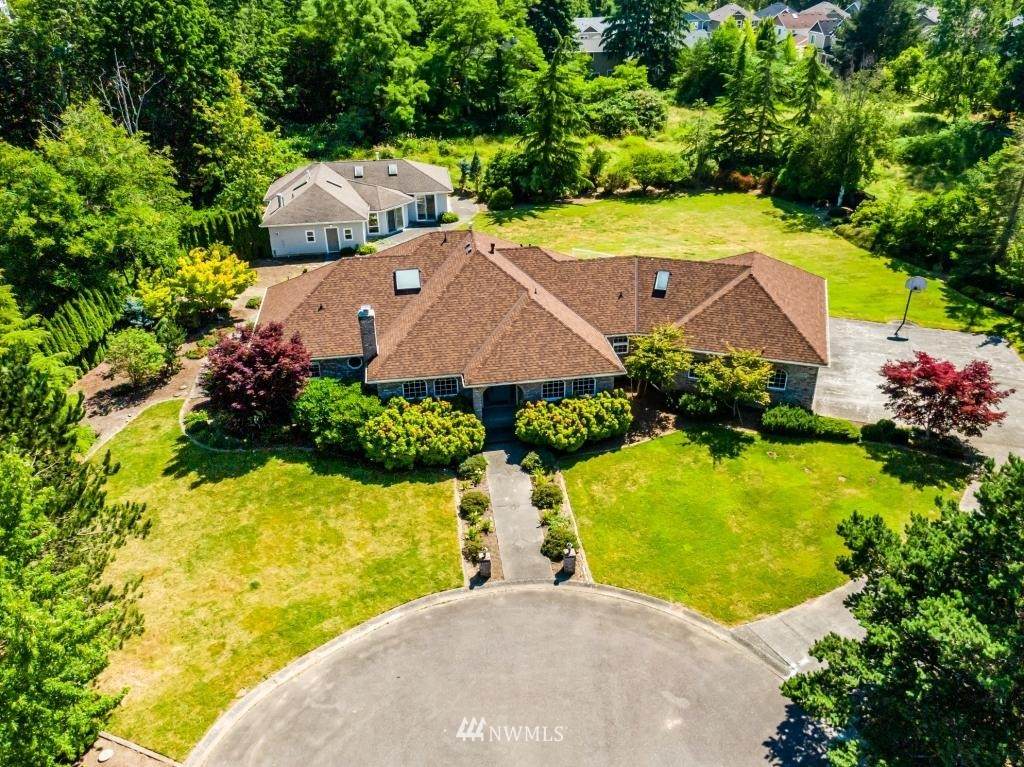 700 Woodbury Way - Photo 1