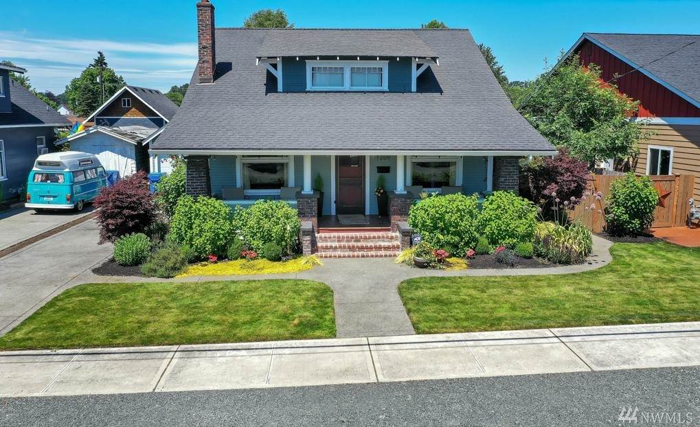 1209 8th Avenue - Photo 1