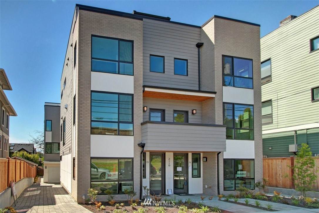 2117 4th Avenue - Photo 1