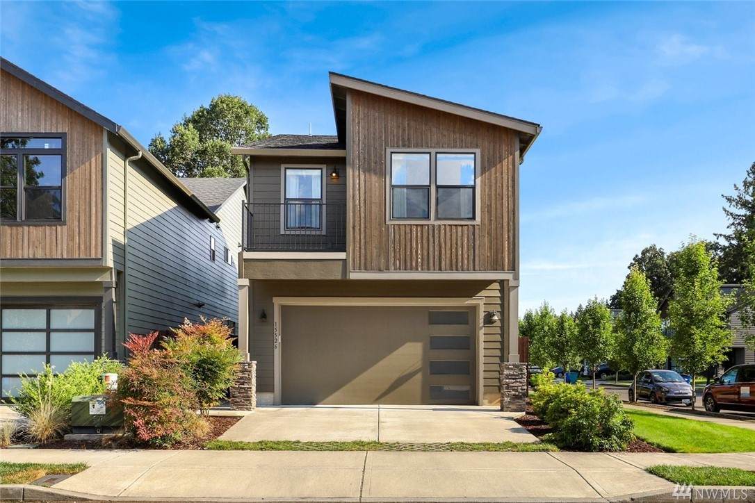 15526 107th Street - Photo 1