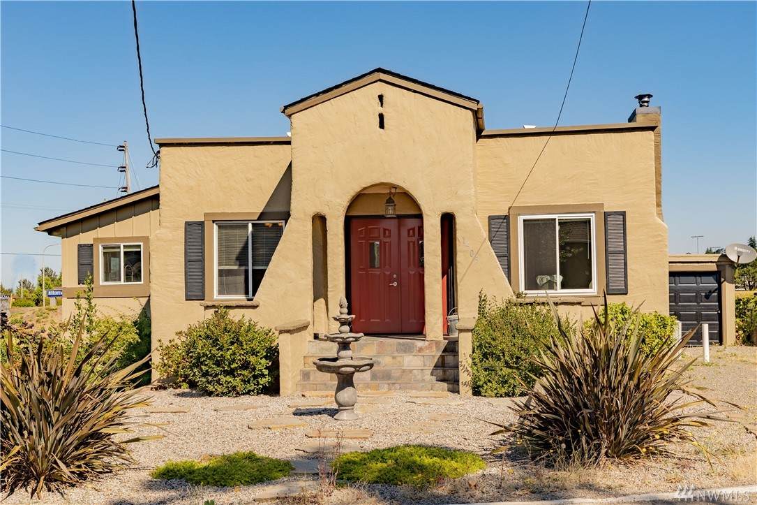 1505 Coweeman Drive - Photo 1