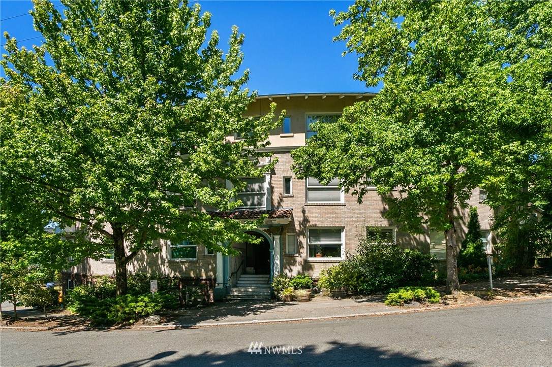 606 Thomas Street - Photo 1