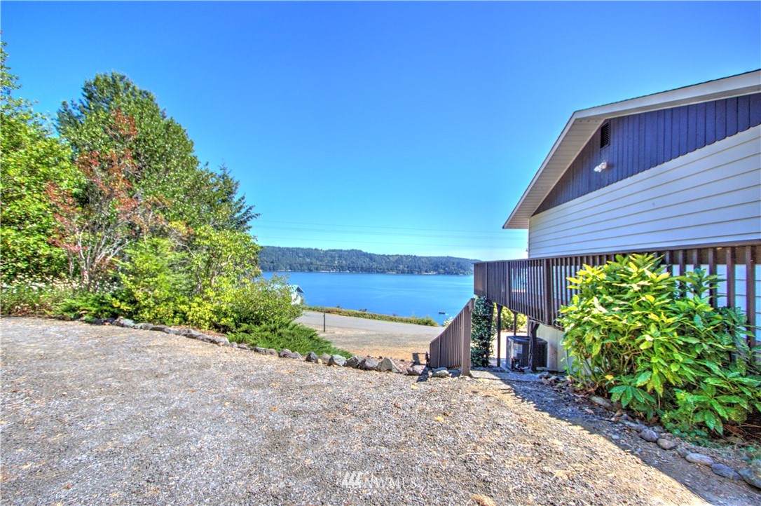 141 North Hill - Photo 1