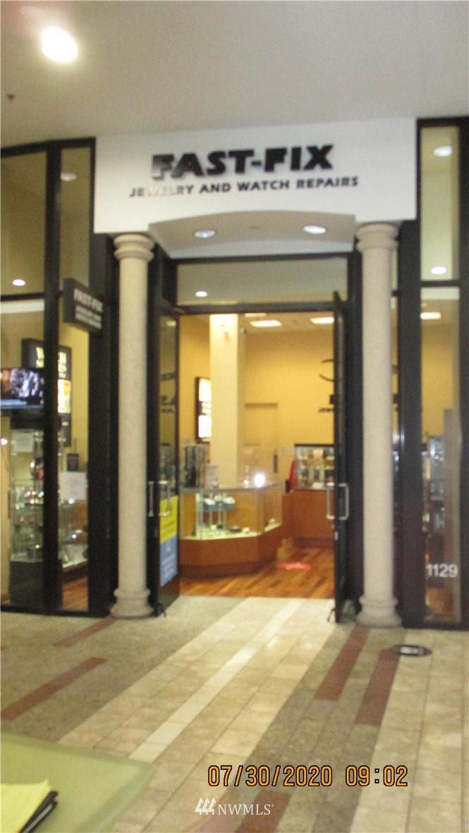 1129 Southcenter Mall - Photo 1