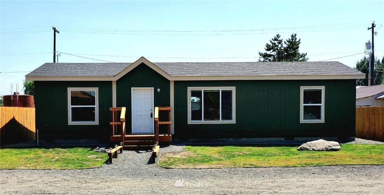 109 Chelan Street - Photo 1