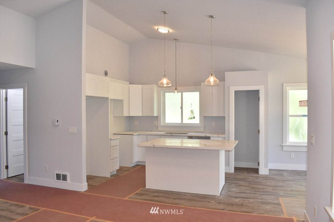 125 Polaris Boulevard - Photo 1