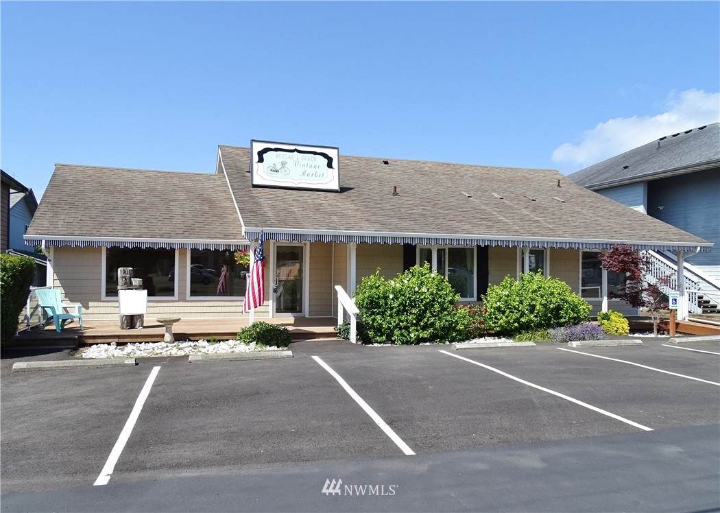 817 Pt Brown Avenue - Photo 1