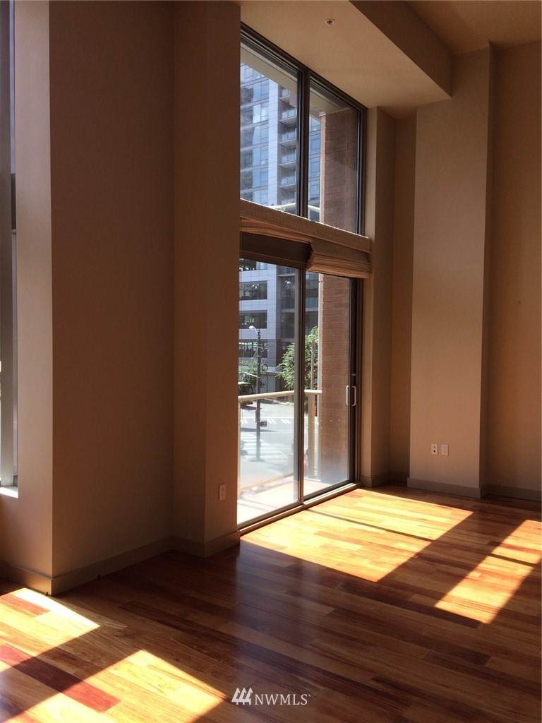 900 Lenora Street - Photo 1
