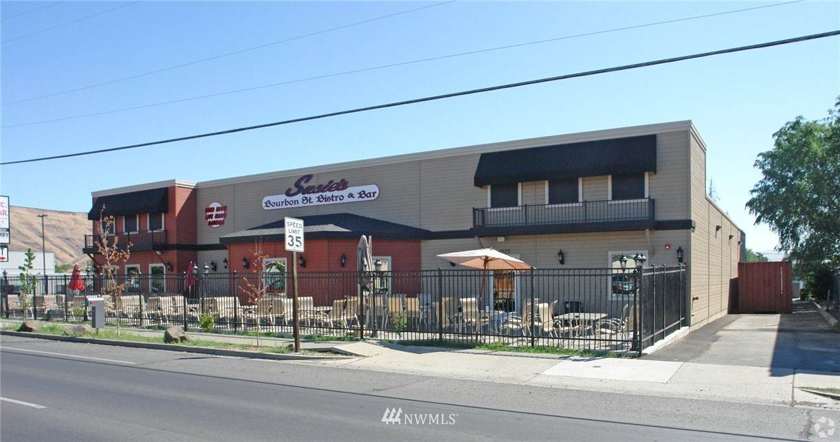 1023 1st Street - Photo 1