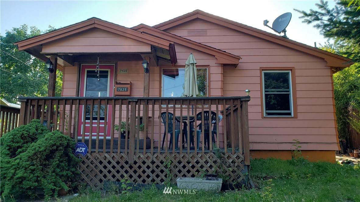 7821 46th Avenue - Photo 1