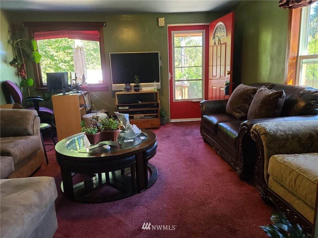 7821 46th Avenue - Photo 1