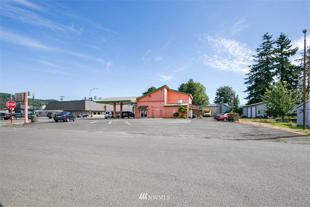 90 Forks Avenue - Photo 1