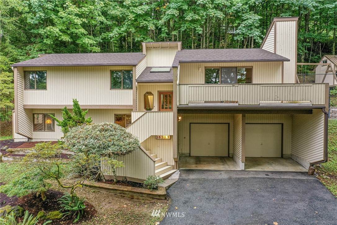 14325 49th Street - Photo 1