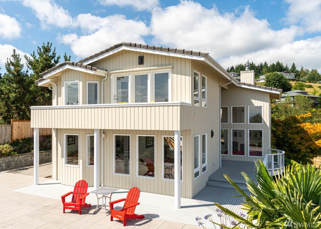 6249 Hinman Dr - Photo 1