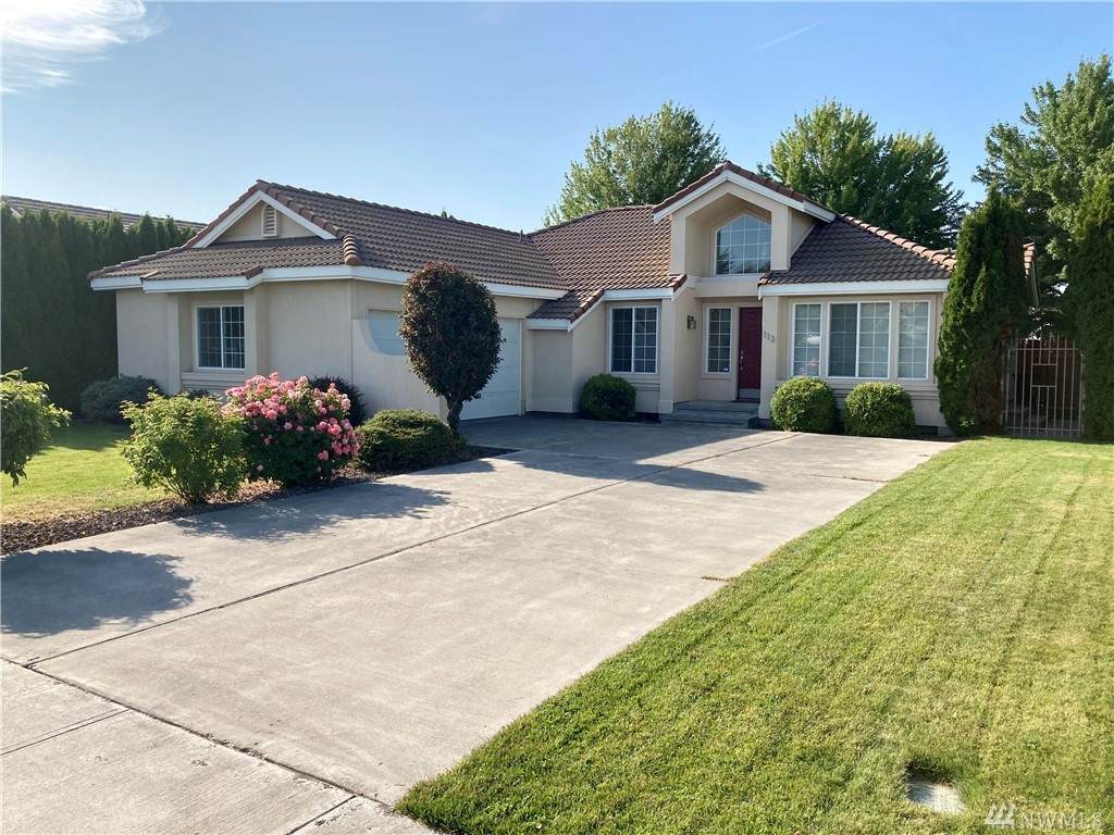 113 Inglewood Drive - Photo 1
