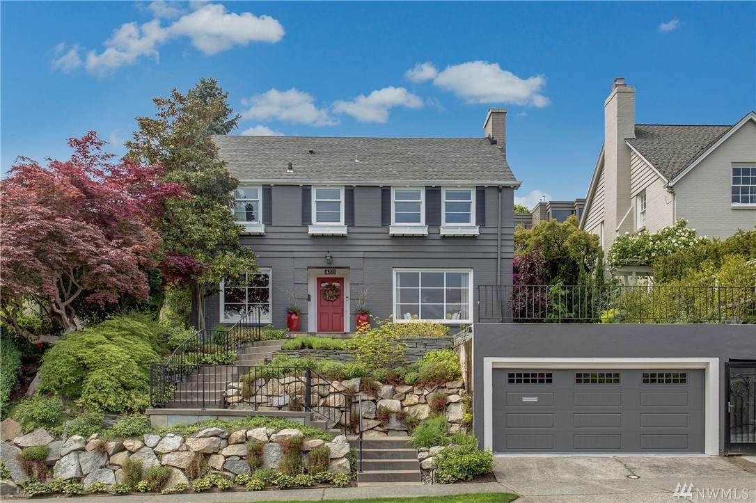 4311 55th Avenue - Photo 1