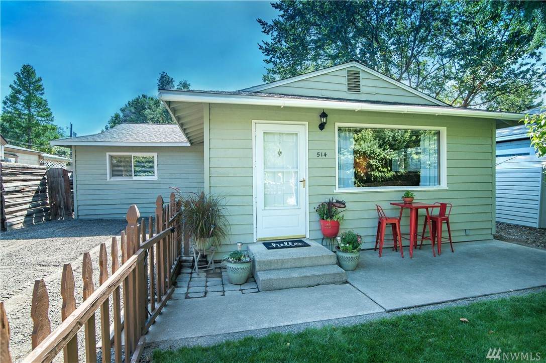 514 13th Avenue - Photo 1