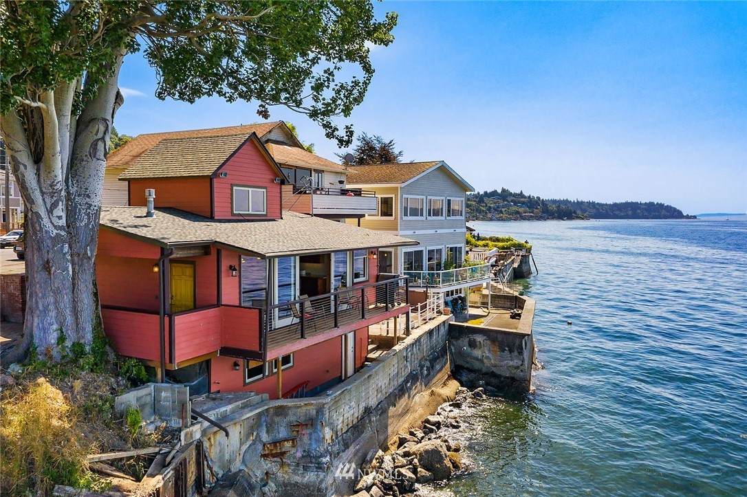 4701 Beach Drive - Photo 1