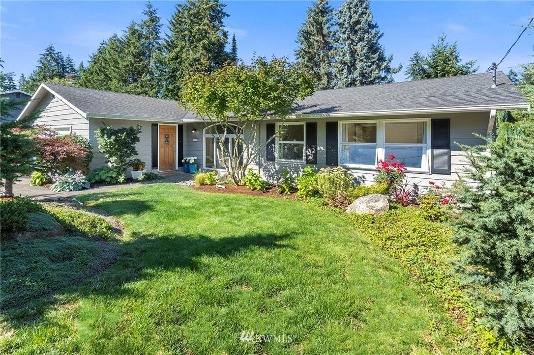 4802 63rd Avenue - Photo 1